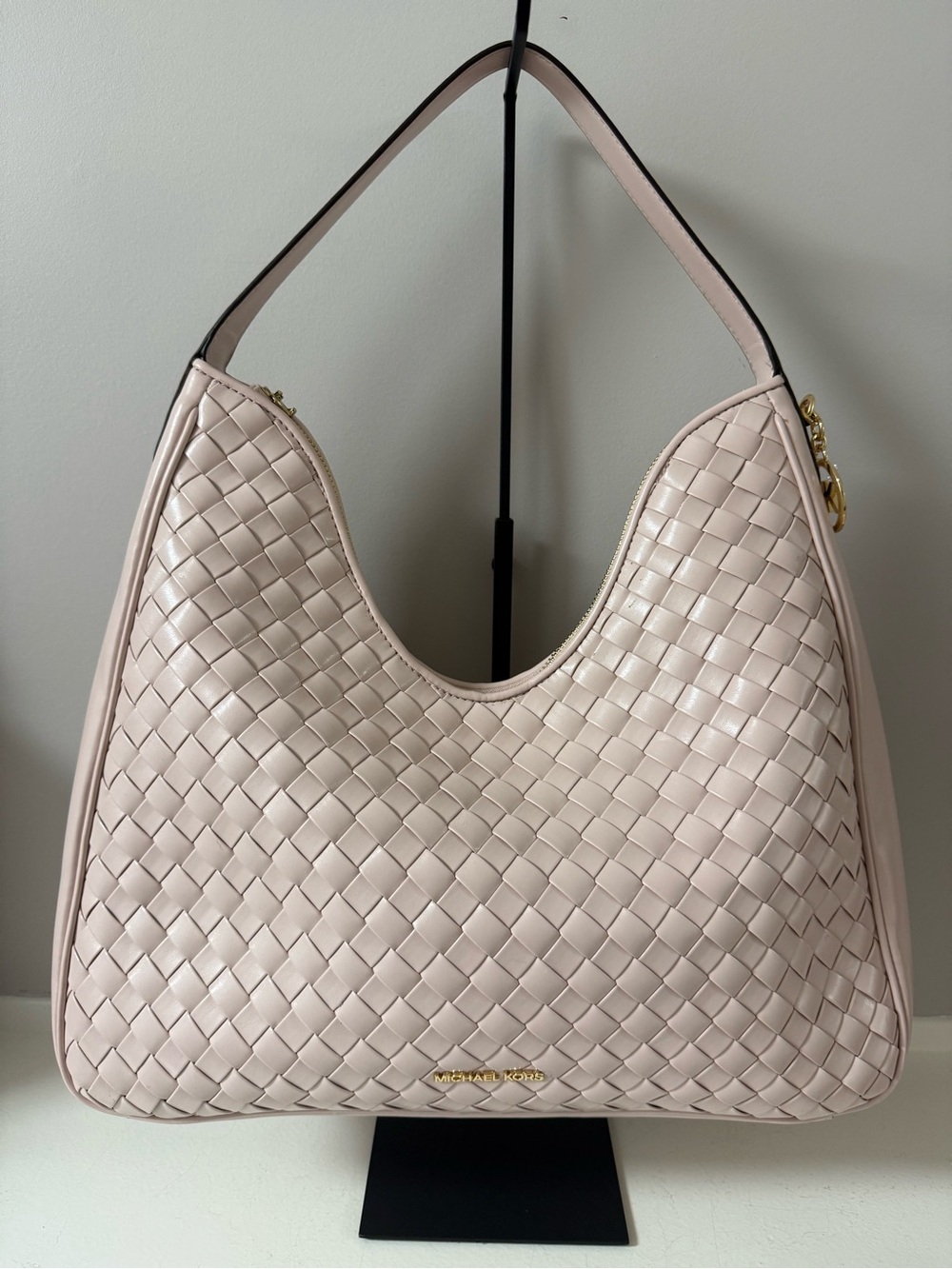Michael Kors Woven Shoulder Hobo in Light Blush Pink!